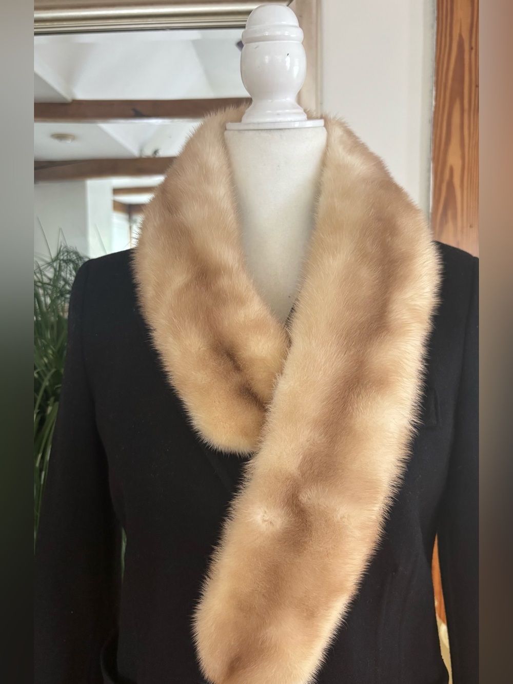 Vintage Blonde Mink Pull-Through Scarf Detachable Collar 34"